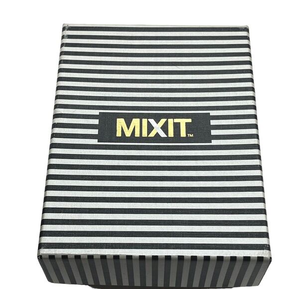 MIXIT Jewelry Set Necklace Earrings New in Box Silver Tone Floral Filagree Gift - Picture 7 of 14